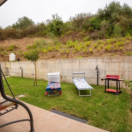 Villa Luna -parking-garden -view - Wifi-
